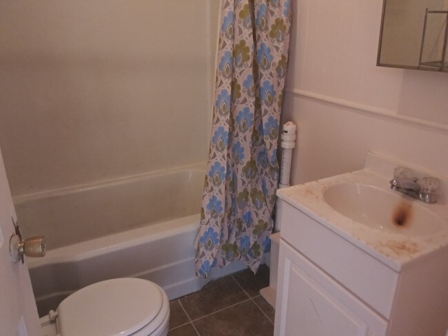 Foto del edificio - 81 N McMasters St