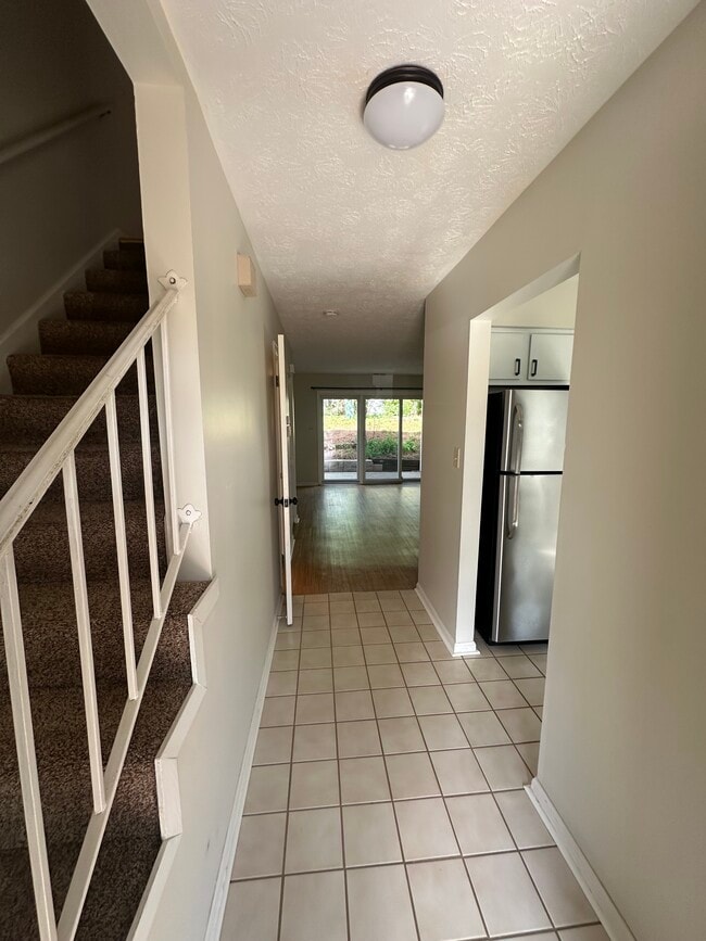Building Photo - 763 Spring Meadows Dr