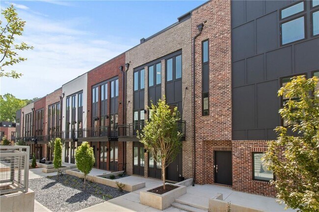 Building Photo - 1292 Chelsea Cir NW