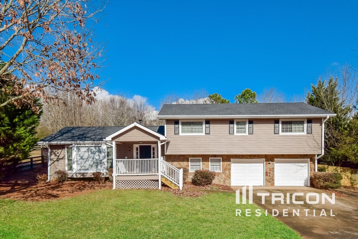 425 Monivea Lane Roswell GA House Rental in Roswell, GA