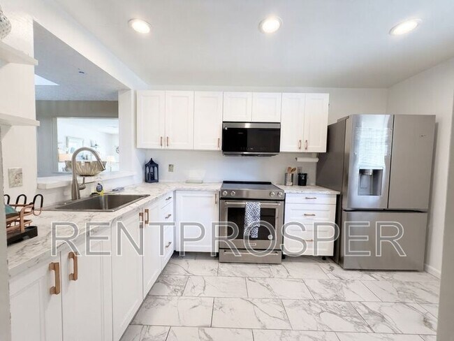 Foto del edificio - 2107 Honour Rd