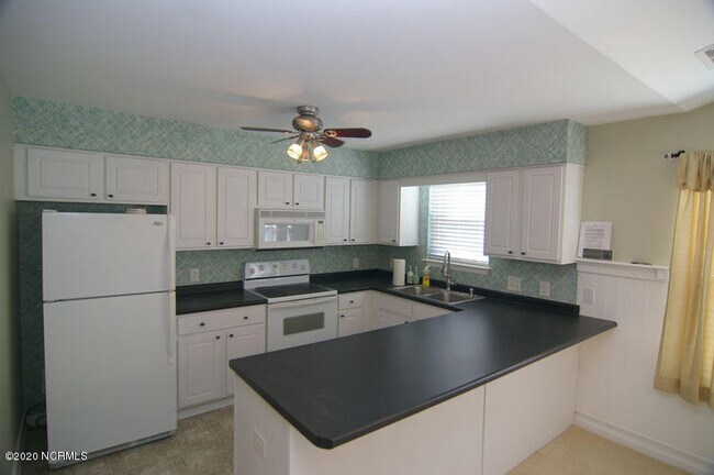 Foto del edificio - 2229 Locksley Woods Dr