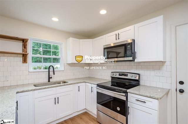 Building Photo - Beautiful Remodeled Home