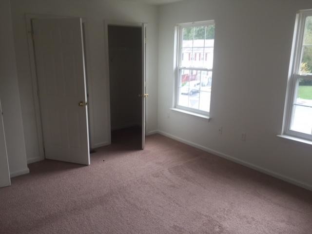 Building Photo - 31 Hickory Dr