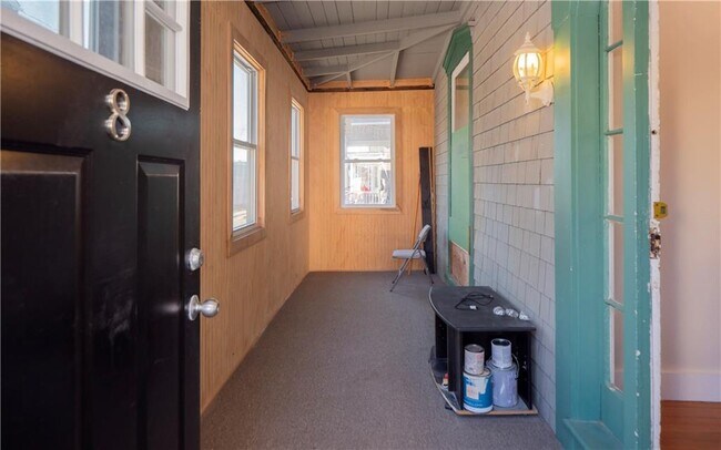 Building Photo - 8 Pleasant St