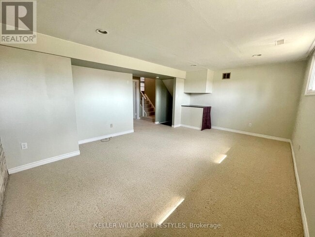 Photo du bâtiment - 1463 Stoneybrook Crescent