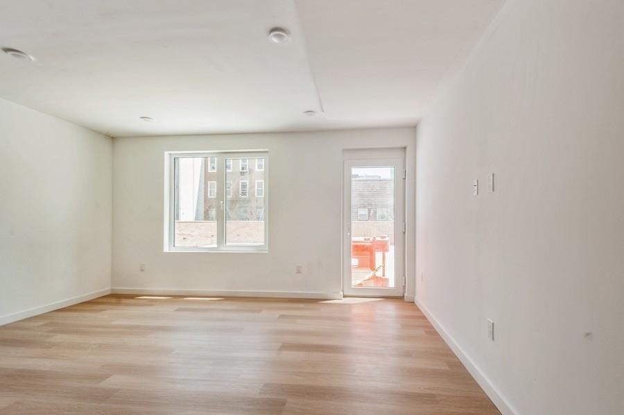 Primary Photo - 401 Jackson St