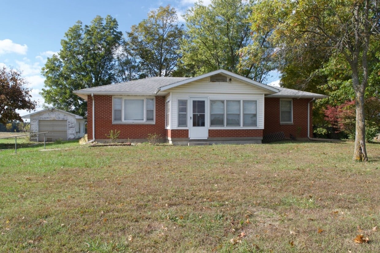 Primary Photo - 3 Bedroom House Next To Columbia Regional ...
