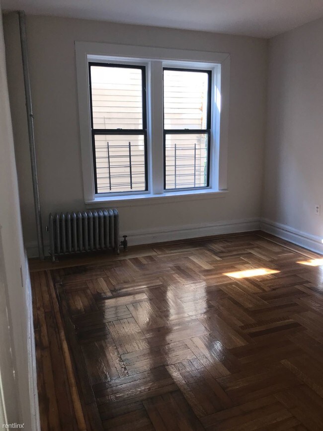 Foto del edificio - 1353 Sheridan Ave