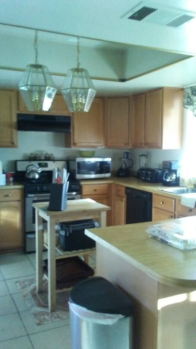 Building Photo - 1292 Bobrich Cir