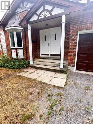 Building Photo - 471 Laurie Ave