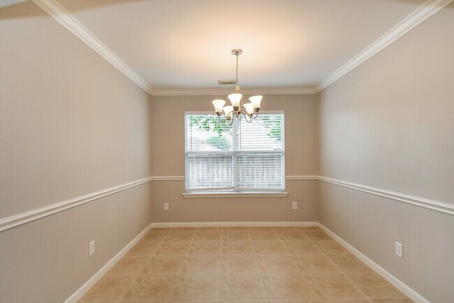 Building Photo - 8322 Wainwright Way