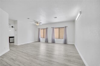 Building Photo - 2304 Chatfield Dr