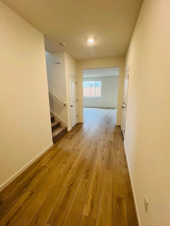 Foto del edificio - 5433 Riverview Ln