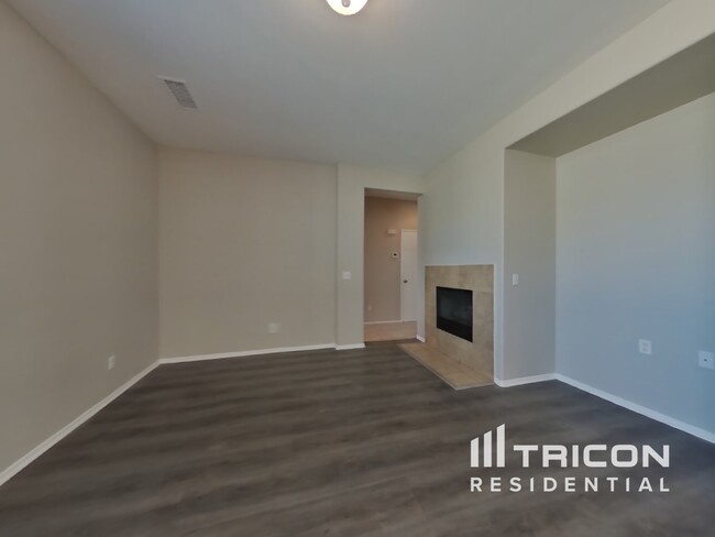 Building Photo - 45508 Stanridge Avenue Lancaster CA