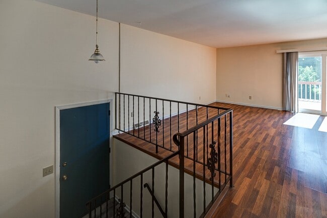 Building Photo - 2035 Adderbury Ln