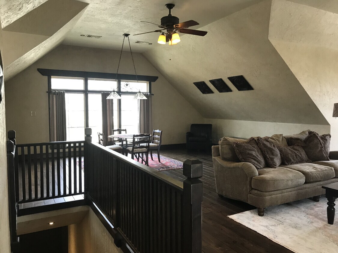 127 Cielo Ln, Shady Shores, TX 76208 Townhome Rentals in Shady Shores TX