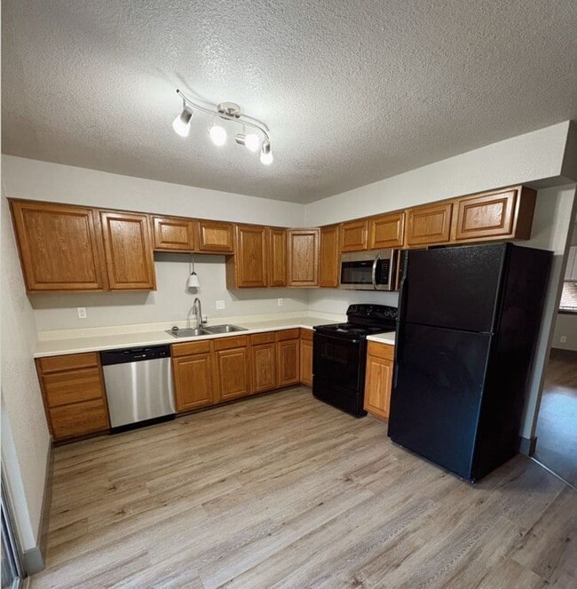 Foto del edificio - 204 W Mockingbird Ln