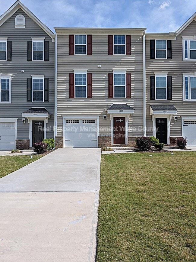 Building Photo - 6608 Pathfinder Wy