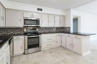 Building Photo - 7709 Village Trail Dr