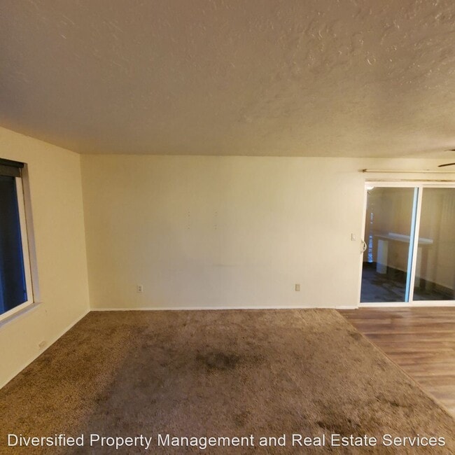 Building Photo - 3 br, 1 bath House - 1004 Tudor Pl