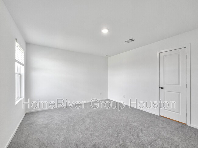 Foto del edificio - 207 Brandi Dr