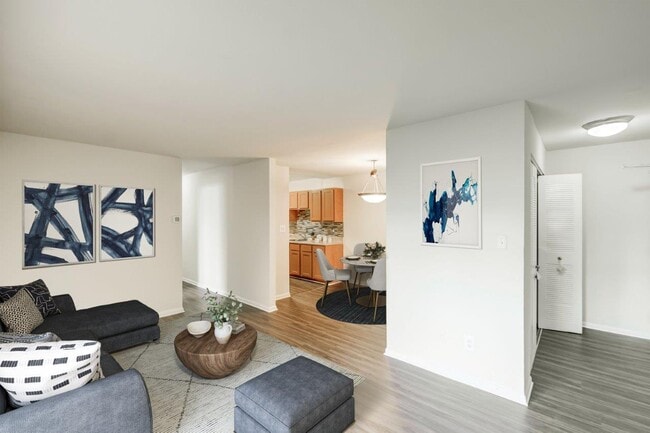 Building Photo - Bennington Crossings Apartment Homes