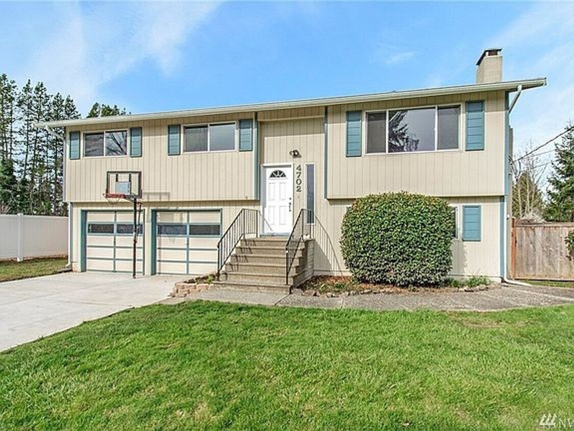Primary Photo - Gig Harbor Home on oversized lot