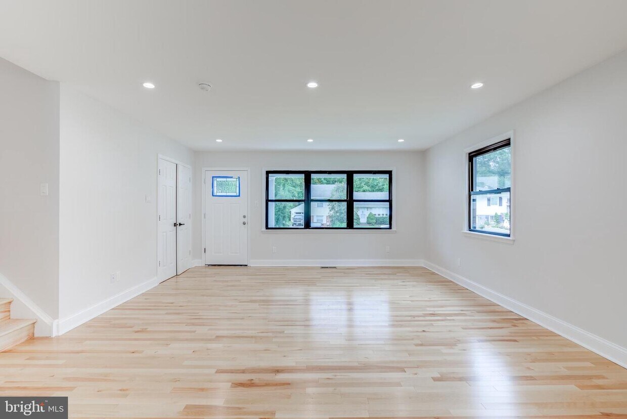 21 Dorset Dr, Broomall, PA 19008 House Rental in Broomall, PA