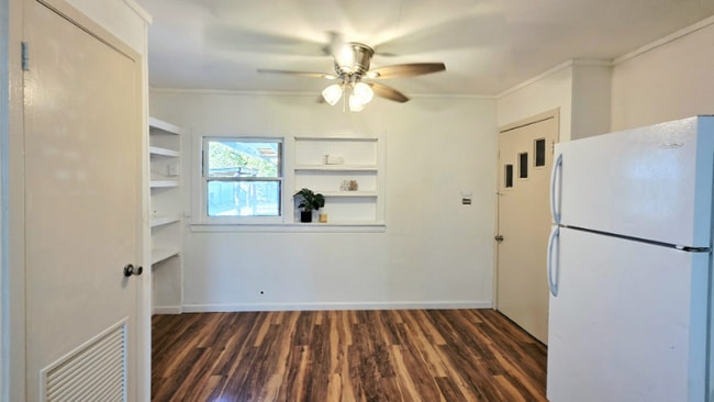 Building Photo - 108 W 27th St