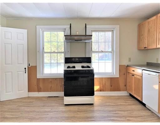 Building Photo - 226 Leverett Rd