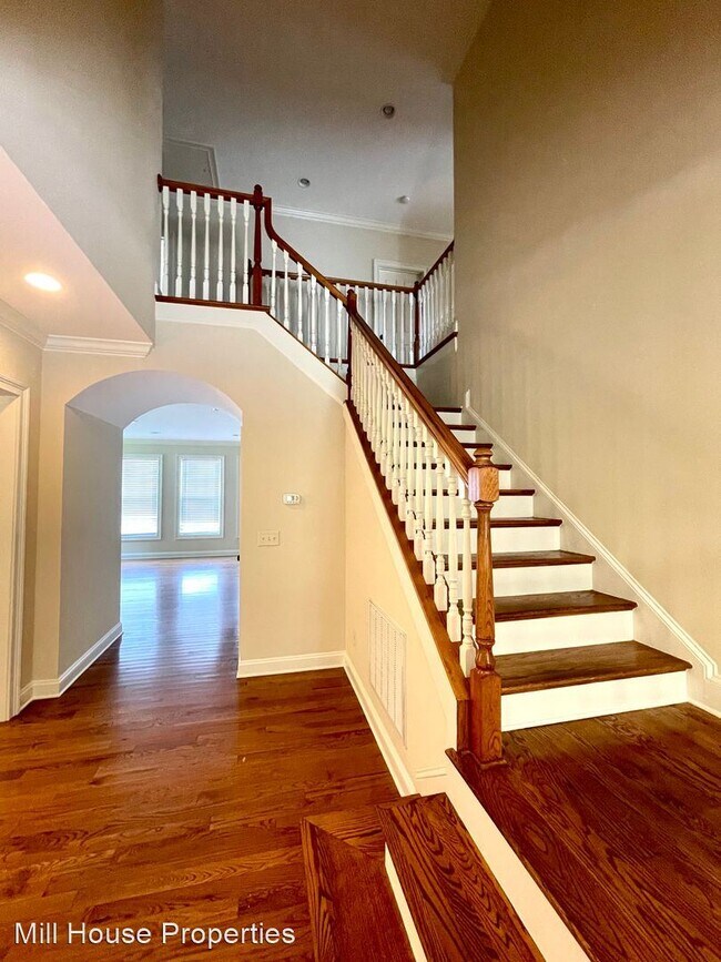 Building Photo - 4 br, 3.5 bath House - 204 Tuckers Pond Drive