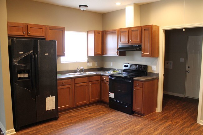 Building Photo - 2 br, 1 bath Duplex - 3201 Kirkman St Apt. A