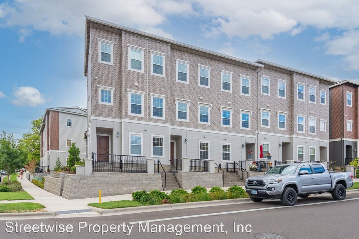 2 br, 2.5 bath House 28704 SW Villebois House Rental in Wilsonville, OR