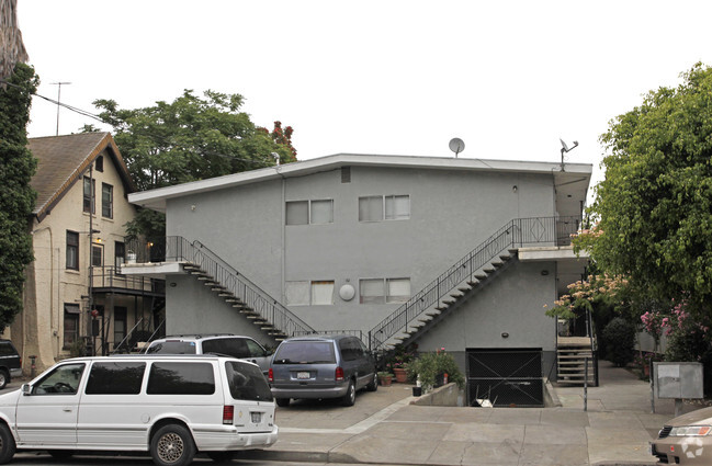 Building Photo - 132 N 5th St