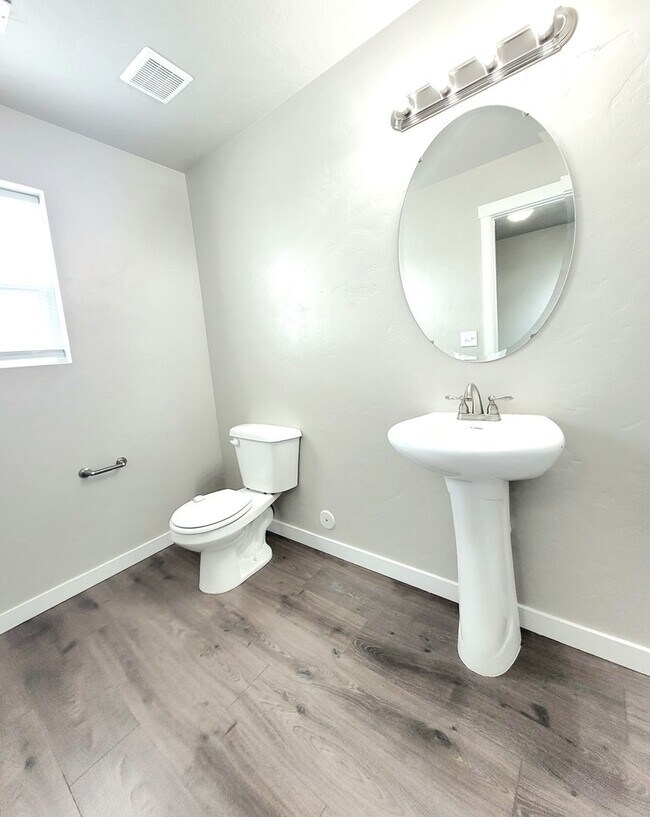 Foto del edificio - Beautiful 4 bedroom Nampa home