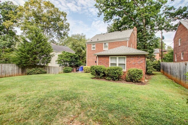 Building Photo - Classic 4 Bedroom, 1.5 Bathroom Colonial i...