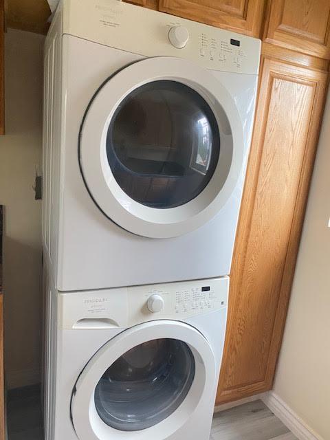Lavadora/secadora apilable - 9107 Cattaraugus Ave