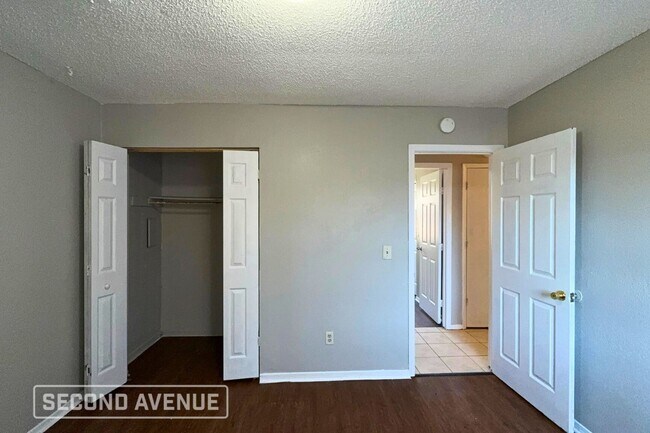 Foto del edificio - 313 NW 121st St