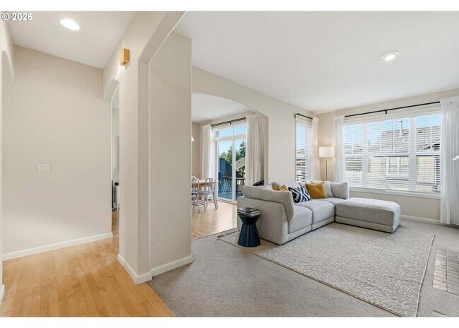Foto del edificio - 2442 NW Burnett St