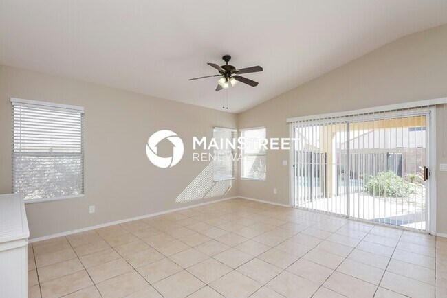 Building Photo - 4 Bedroom Pet-Friendly Home in Mesa, AZ with Main Street Renewal