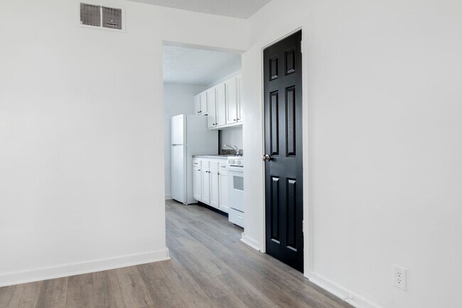 Foto del edificio - 25 Midland Heights Cir