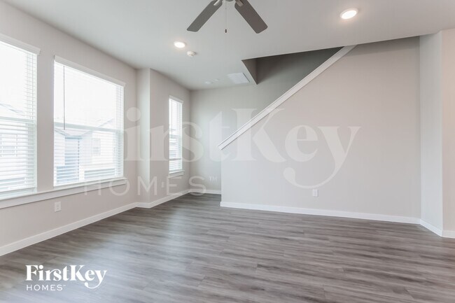 Foto del edificio - 18412 Idyllic Aly