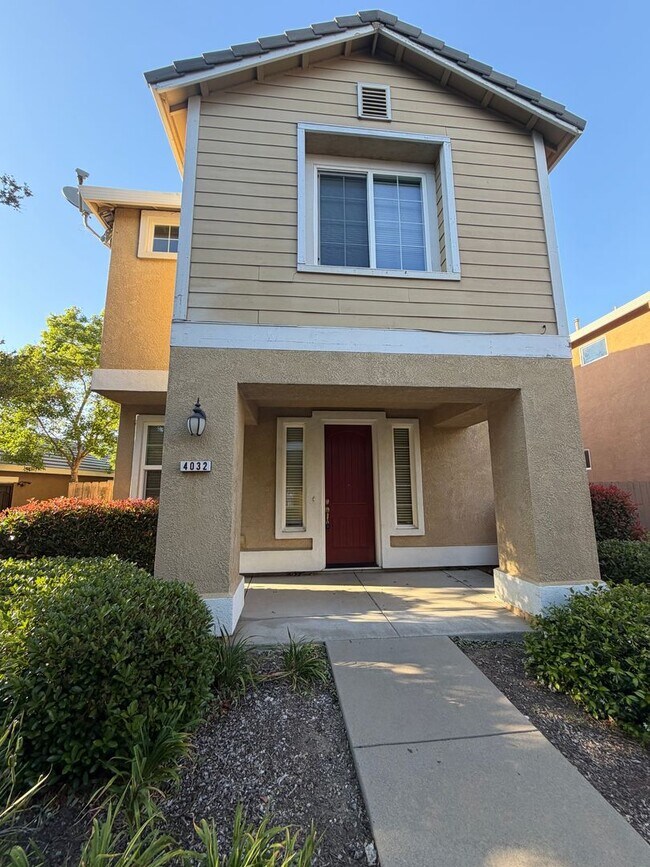 Building Photo - 4032 Vittoria Ln