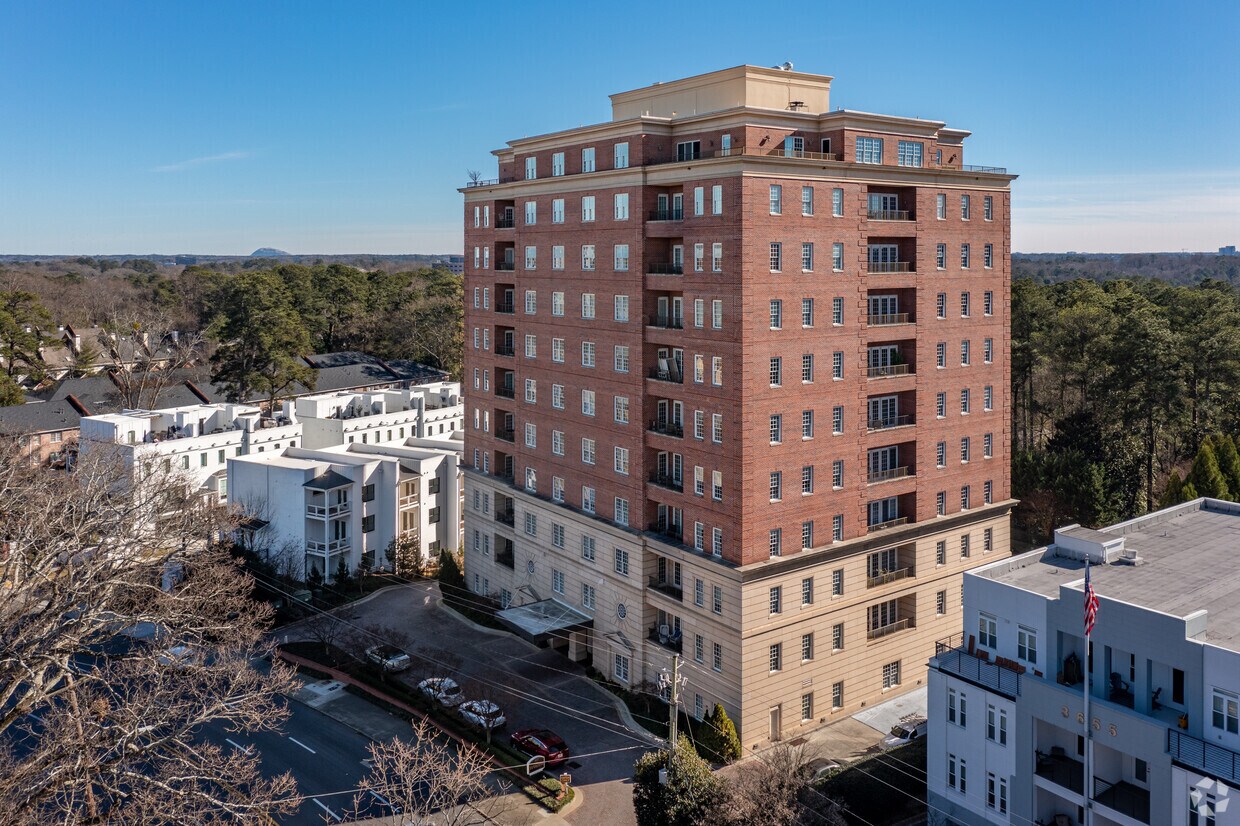 Foto principal - Winston Condominiums