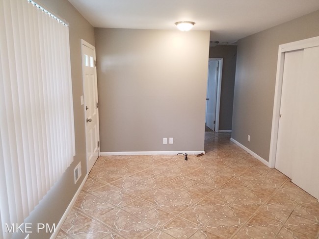 Foto del edificio - 4173 N 60th St