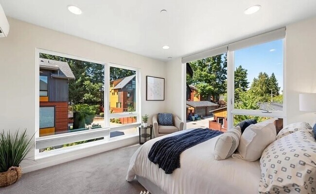 Foto del edificio - 4bd/3.5ba Seattle Condo