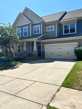 Building Photo - 3004 Oakmere Rd