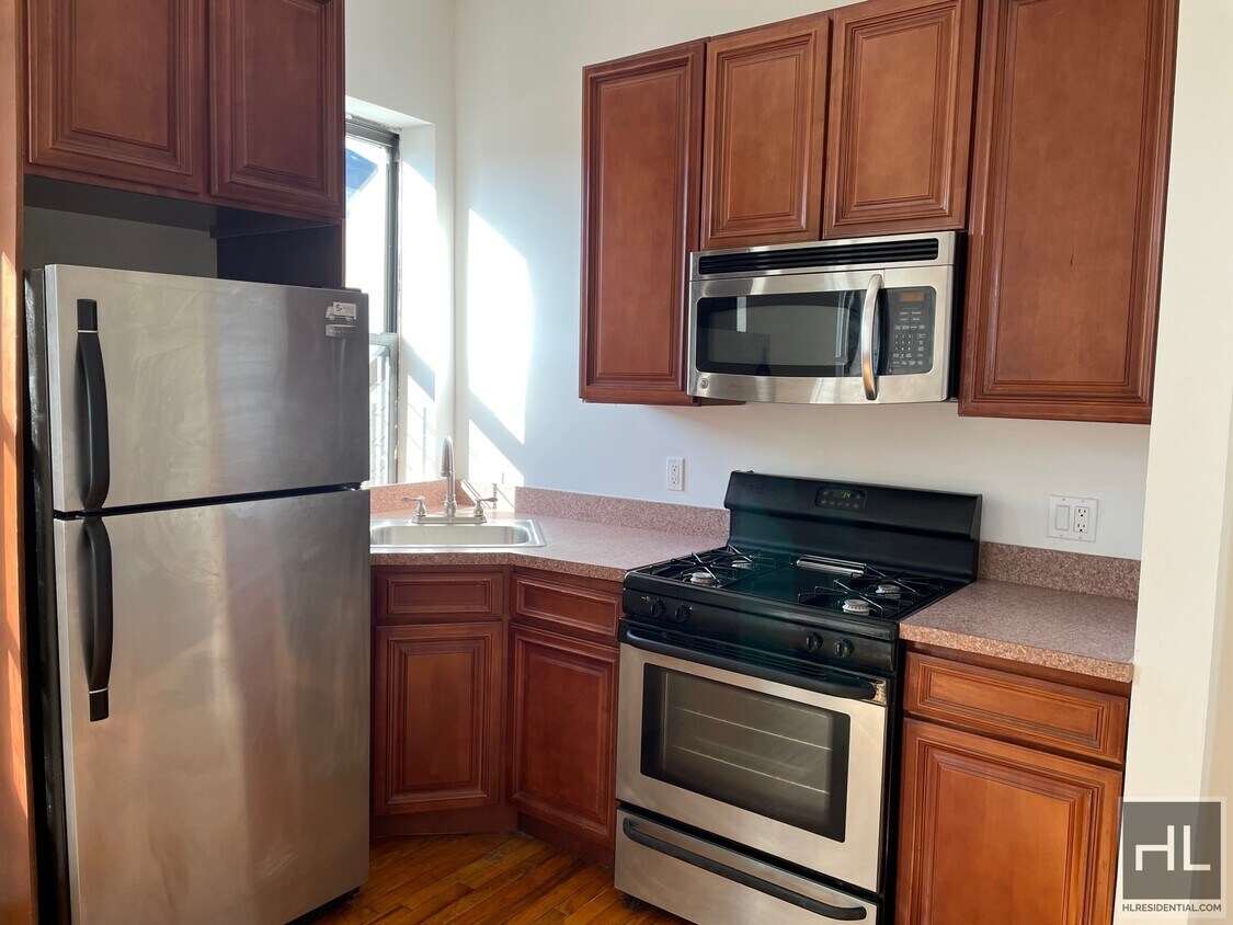 Foto principal - 526 Lafayette Ave
