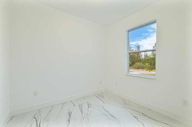 Building Photo - 5125 24th St SW